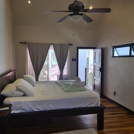 Hona Beach Hotel Dominical Kamer foto