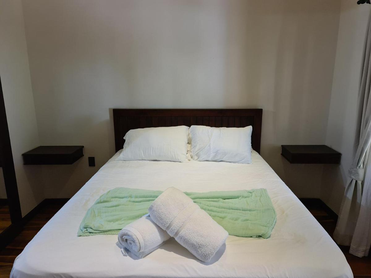 Hona Beach Hotel Dominical Kamer foto