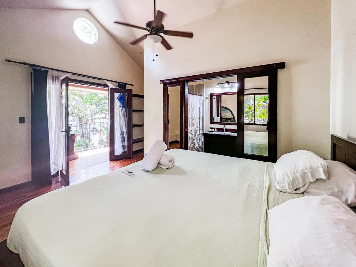 Hona Beach Hotel Dominical Buitenkant foto