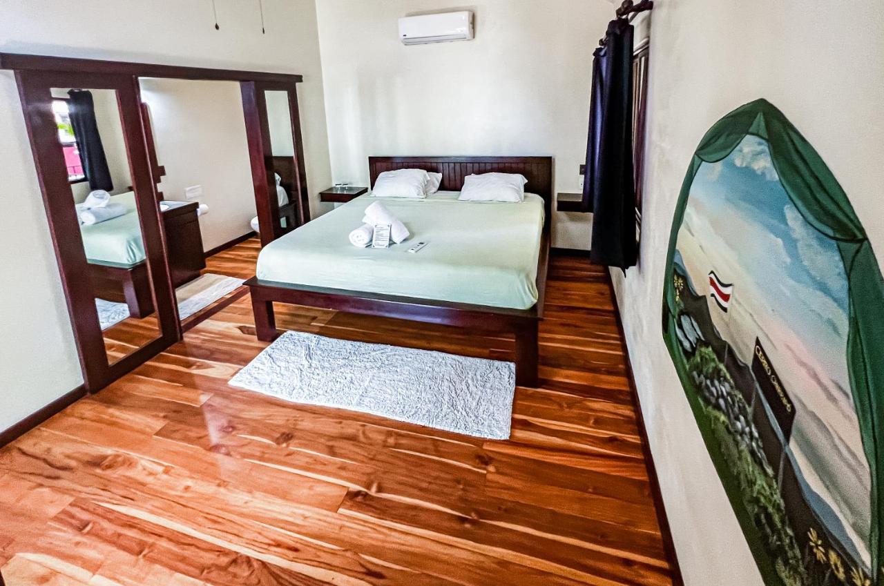 Hona Beach Hotel Dominical Buitenkant foto