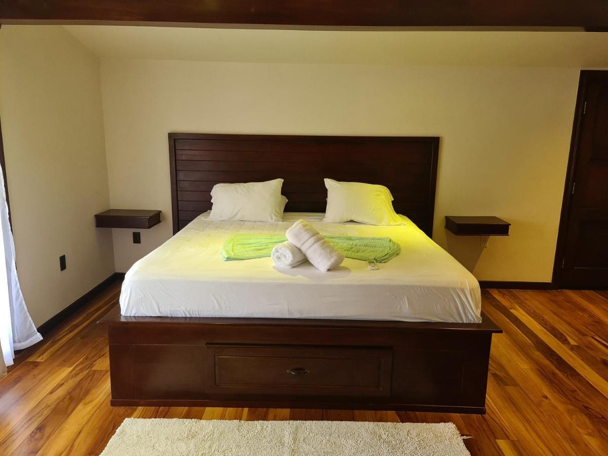 Hona Beach Hotel Dominical Buitenkant foto