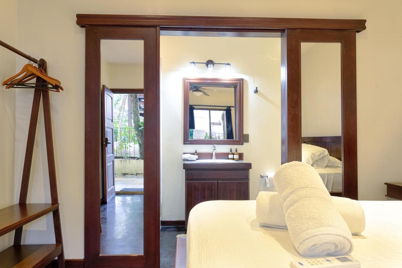Hona Beach Hotel Dominical Buitenkant foto